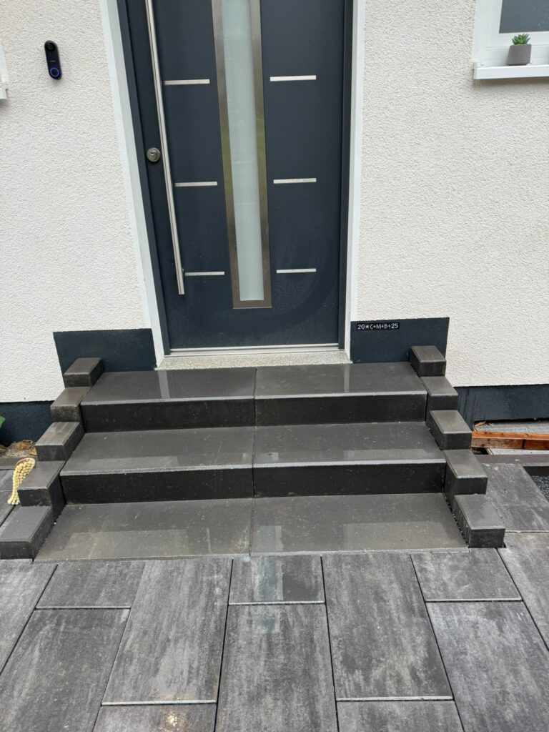 Treppe am Hauseingang